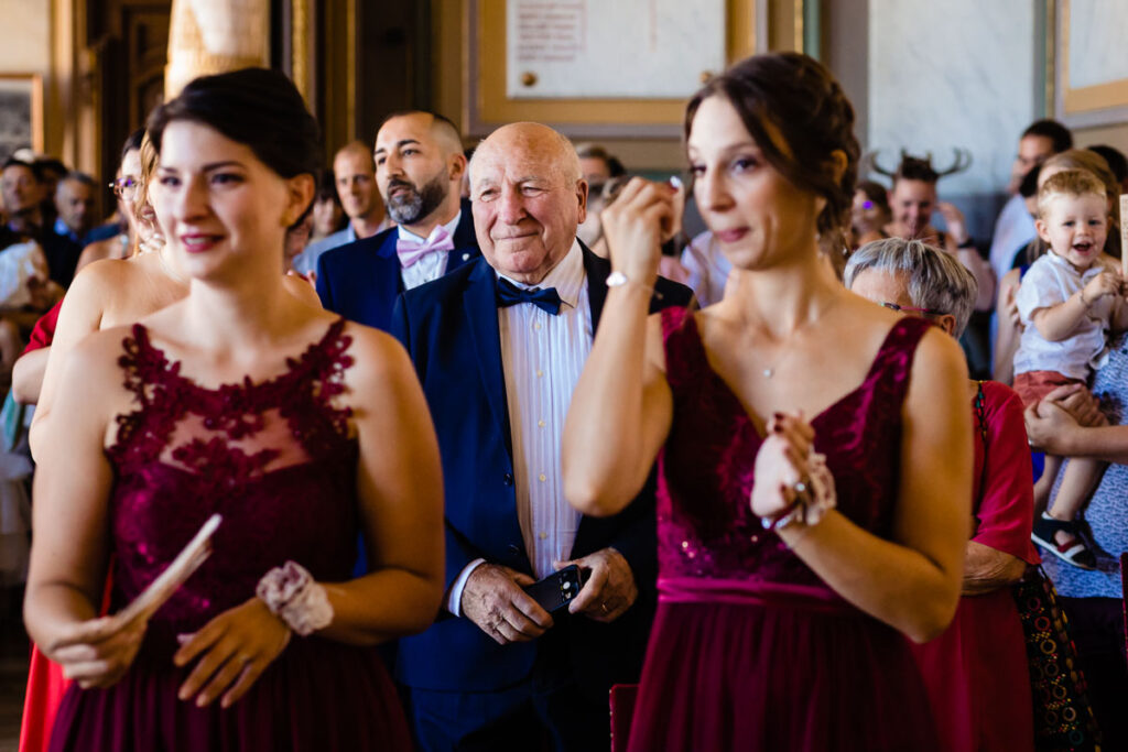 Les invités sont émus lors de la cérémonie civile à la mairie de Langres.